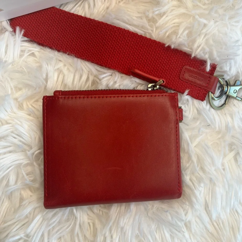Andar Lo Leather Compact Wallet in Red - Picture 2 of 13